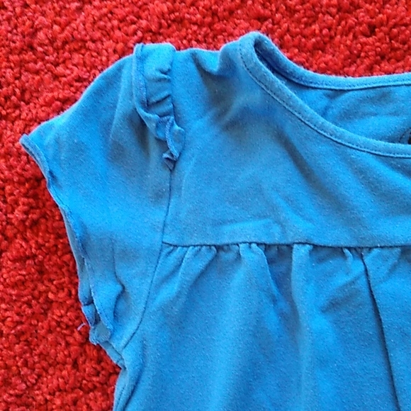 Disney Elsa & Anna 2 Shirt Bundle Sz 4T Blue & Gray w/ Frozen Characters - Picture 8 of 9